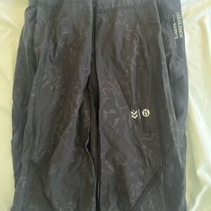 lululemon x Barrys Leggings